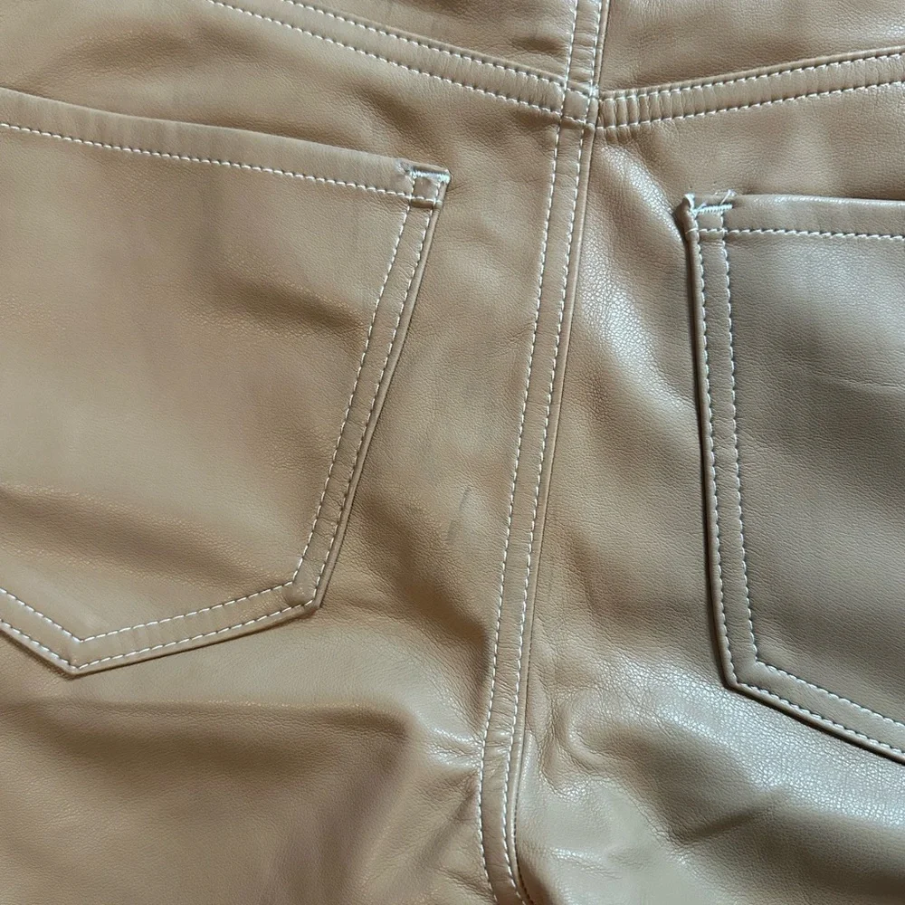 Express - Picture 6 of 6